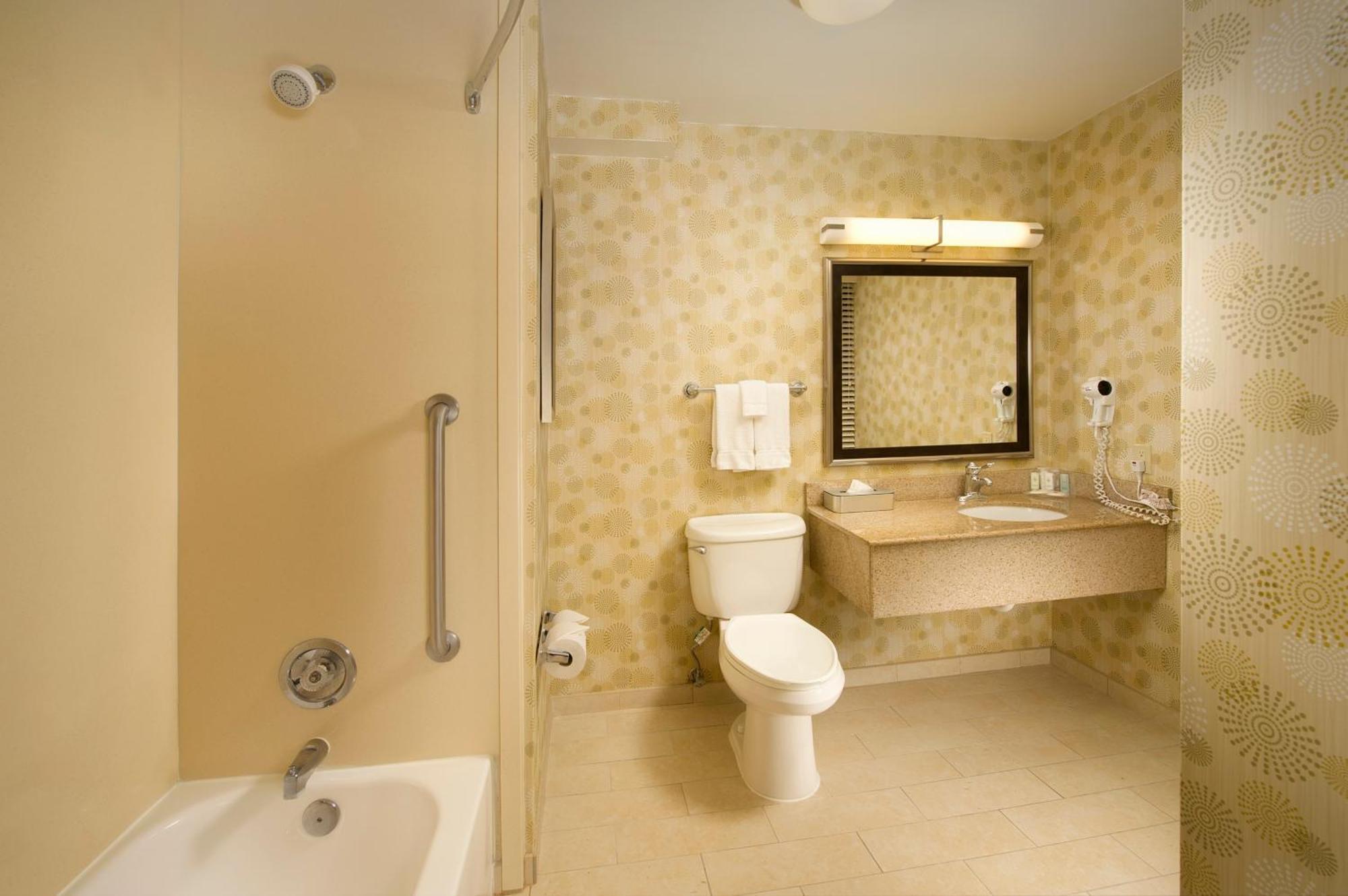 Comfort Downtown Dc-convention Center Inn 2*